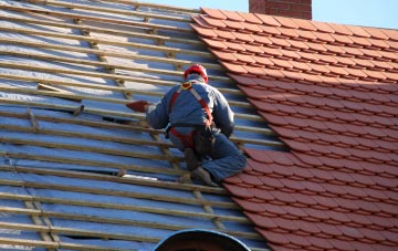 roof tiles Pitstone, Buckinghamshire